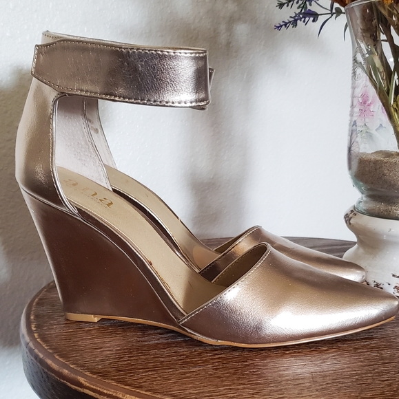 Wedges - Picture 4 of 8